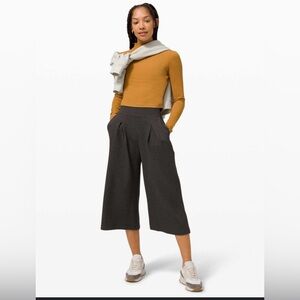 Lululemon can you feel the pleat crop grey pants